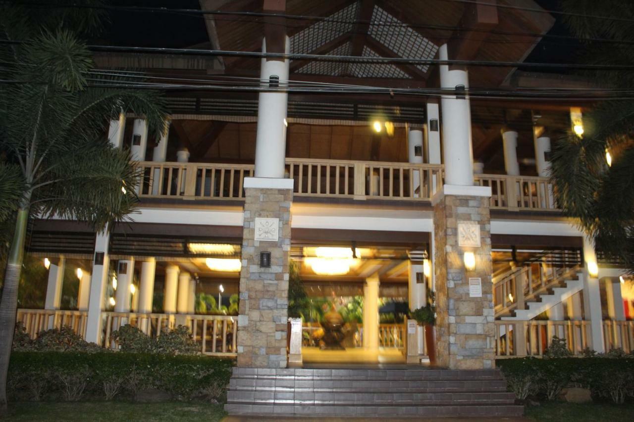 One Oasis A9 At The Back Of Sm Mall Davao Stadt Exterior foto